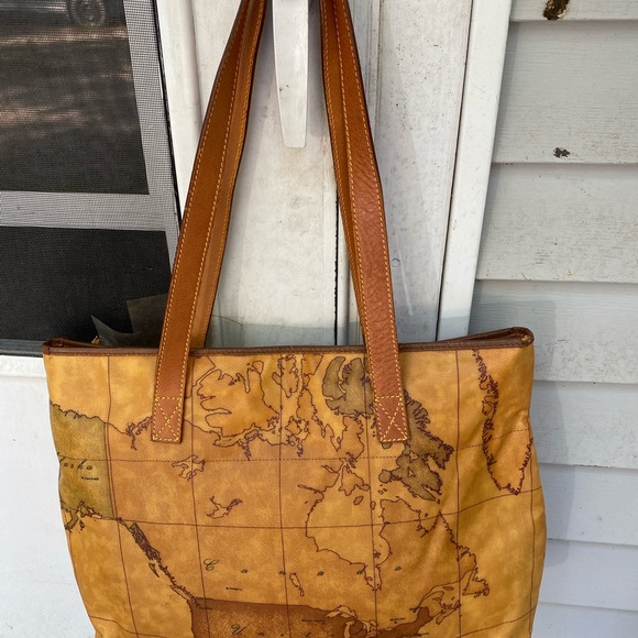 Authentic Alviero Martini - Picture 2 of 13